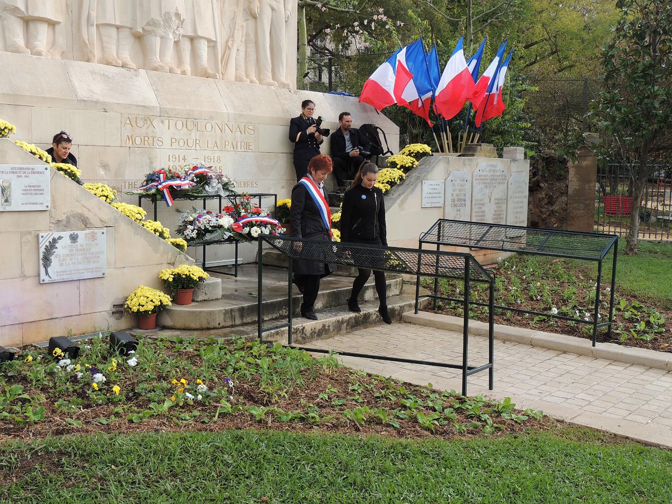 PHASE 2 2018 11 11 LA FLAMME DU SOUVENIR A TOULON (96).JPG -           
